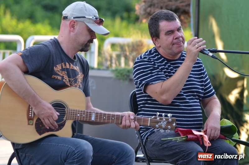 Zdjęcie w galerii na portalu naszraciborz.pl: Roman Roczeń wystąpił na przystani kajakowej wiadomości z regionu