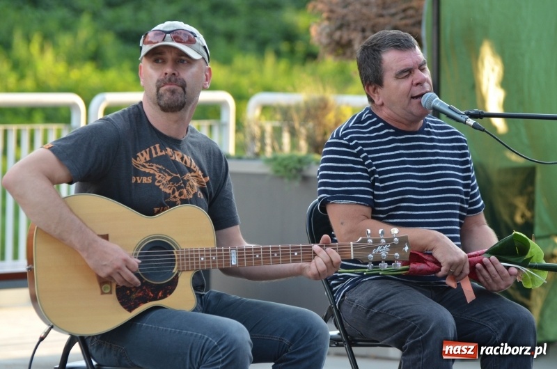 Zdjęcie w galerii na portalu naszraciborz.pl: Roman Roczeń wystąpił na przystani kajakowej wiadomości z regionu