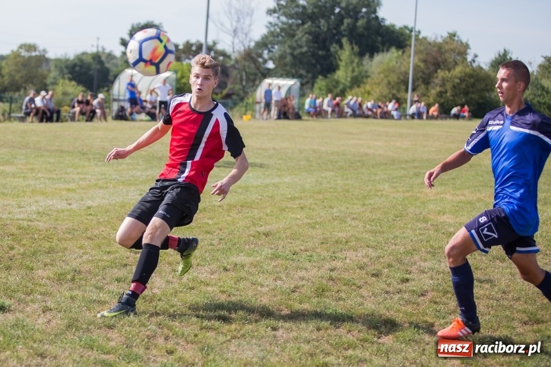 Zdjęcie w galerii na portalu naszraciborz.pl: Ruszyły rozgrywki raciborskiej A klasy. Brzezie podzieliło się punktami z Zawadą wiadomości z regionu