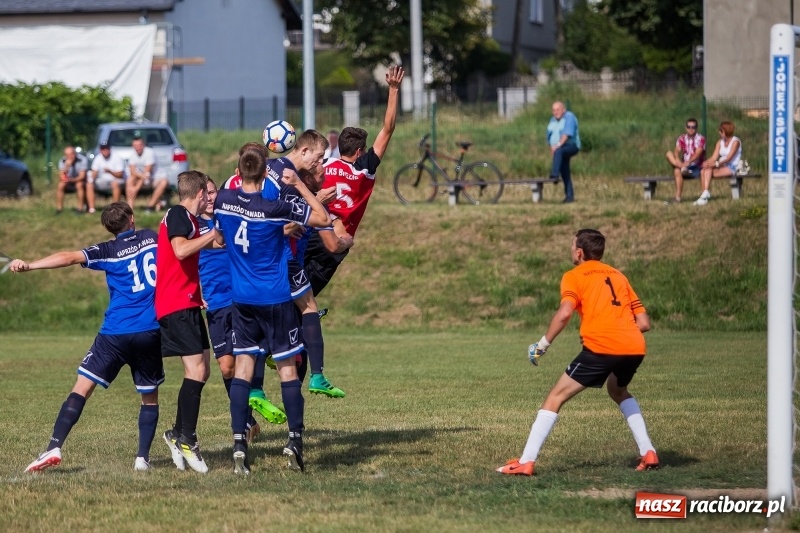 Zdjęcie w galerii na portalu naszraciborz.pl: Ruszyły rozgrywki raciborskiej A klasy. Brzezie podzieliło się punktami z Zawadą wiadomości z regionu