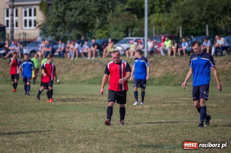 Zdjęcie w galerii na portalu naszraciborz.pl: Ruszyły rozgrywki raciborskiej A klasy. Brzezie podzieliło się punktami z Zawadą wiadomości z regionu