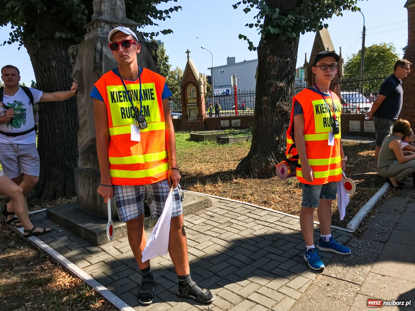 Zdjęcie w galerii na portalu naszraciborz.pl: Pielgrzymi z ziemi raciborskiej oraz Kietrza w drodze na Jasną Górę wiadomości z regionu