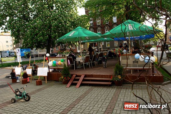 Zdjęcie w galerii na portalu naszraciborz.pl: Urodziny Poza Czasem wiadomości z regionu