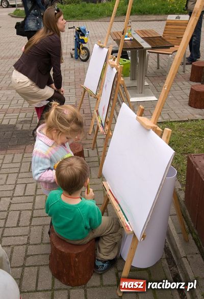 Zdjęcie w galerii na portalu naszraciborz.pl: Urodziny Poza Czasem wiadomości z regionu