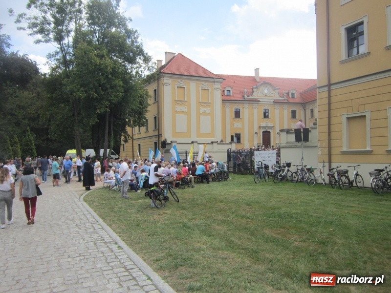 Zdjęcie w galerii na portalu naszraciborz.pl: Rudy. Wniebowzięta - taka Maryja jest nam bliska  wiadomości z regionu
