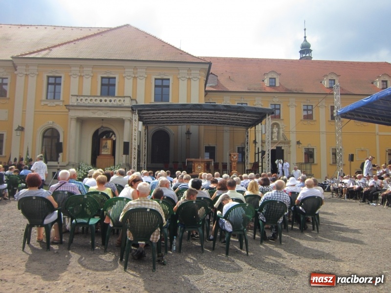 Zdjęcie w galerii na portalu naszraciborz.pl: Rudy. Wniebowzięta - taka Maryja jest nam bliska  wiadomości z regionu