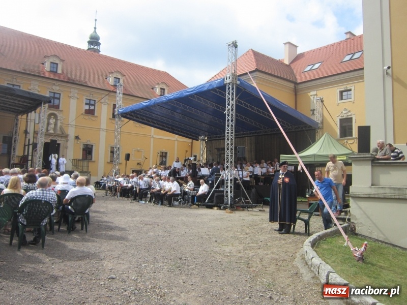 Zdjęcie w galerii na portalu naszraciborz.pl: Rudy. Wniebowzięta - taka Maryja jest nam bliska  wiadomości z regionu