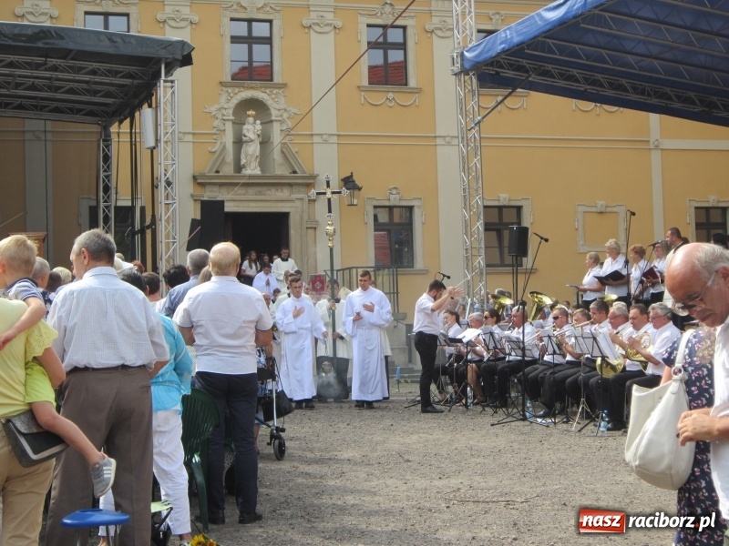 Zdjęcie w galerii na portalu naszraciborz.pl: Rudy. Wniebowzięta - taka Maryja jest nam bliska  wiadomości z regionu