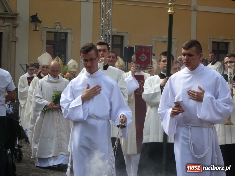 Zdjęcie w galerii na portalu naszraciborz.pl: Rudy. Wniebowzięta - taka Maryja jest nam bliska  wiadomości z regionu