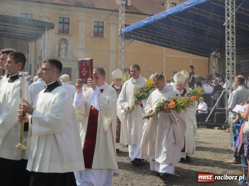 Zdjęcie w galerii na portalu naszraciborz.pl: Rudy. Wniebowzięta - taka Maryja jest nam bliska  wiadomości z regionu