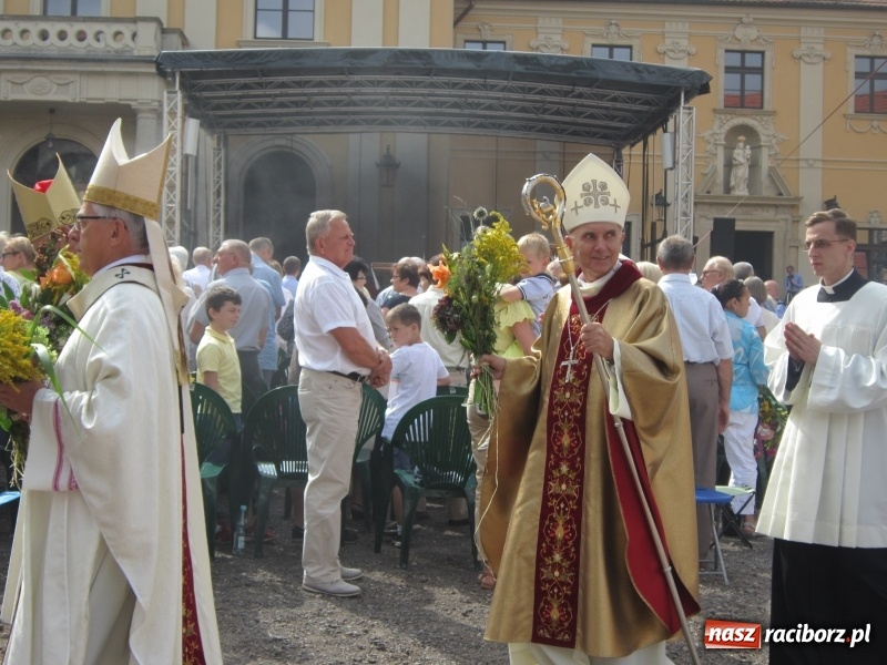 Zdjęcie w galerii na portalu naszraciborz.pl: Rudy. Wniebowzięta - taka Maryja jest nam bliska  wiadomości z regionu