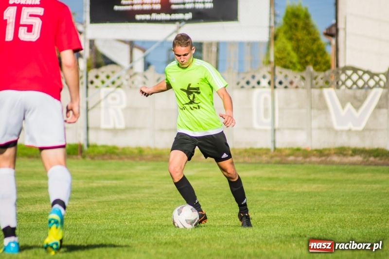Zdjęcie w galerii na portalu naszraciborz.pl: A klasa: Męki Tworkowa z drużyną Pszowa wiadomości z regionu