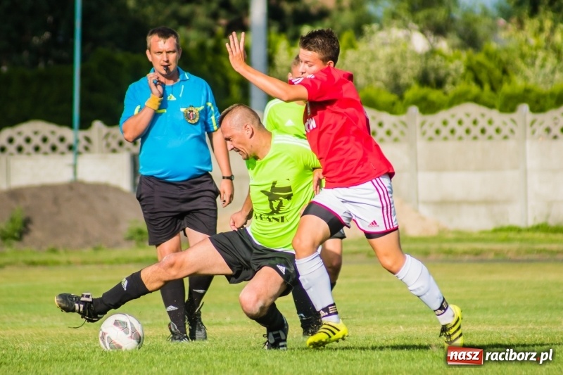 Zdjęcie w galerii na portalu naszraciborz.pl: A klasa: Męki Tworkowa z drużyną Pszowa wiadomości z regionu
