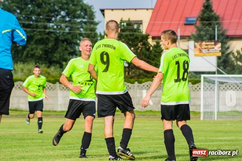 Zdjęcie w galerii na portalu naszraciborz.pl: A klasa: Męki Tworkowa z drużyną Pszowa wiadomości z regionu