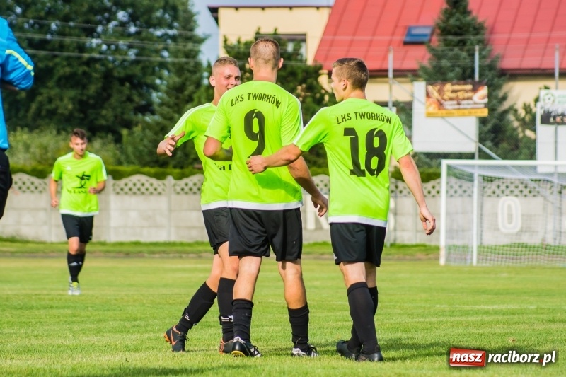 Zdjęcie w galerii na portalu naszraciborz.pl: A klasa: Męki Tworkowa z drużyną Pszowa wiadomości z regionu
