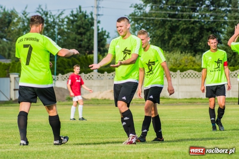 Zdjęcie w galerii na portalu naszraciborz.pl: A klasa: Męki Tworkowa z drużyną Pszowa wiadomości z regionu