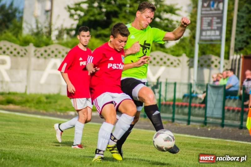 Zdjęcie w galerii na portalu naszraciborz.pl: A klasa: Męki Tworkowa z drużyną Pszowa wiadomości z regionu