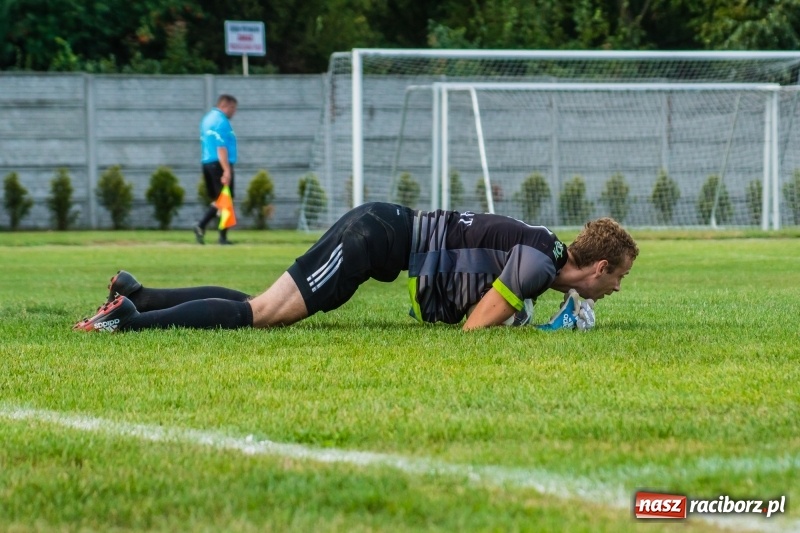 Zdjęcie w galerii na portalu naszraciborz.pl: A klasa: Męki Tworkowa z drużyną Pszowa wiadomości z regionu