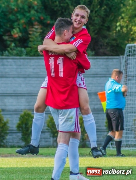 Zdjęcie w galerii na portalu naszraciborz.pl: A klasa: Męki Tworkowa z drużyną Pszowa wiadomości z regionu