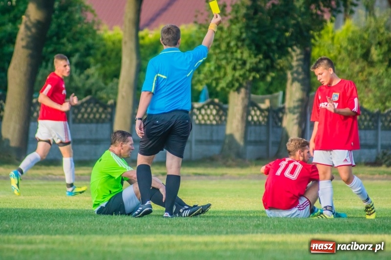 Zdjęcie w galerii na portalu naszraciborz.pl: A klasa: Męki Tworkowa z drużyną Pszowa wiadomości z regionu