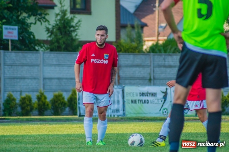 Zdjęcie w galerii na portalu naszraciborz.pl: A klasa: Męki Tworkowa z drużyną Pszowa wiadomości z regionu