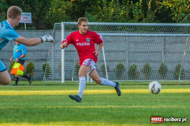 Zdjęcie w galerii na portalu naszraciborz.pl: A klasa: Męki Tworkowa z drużyną Pszowa wiadomości z regionu