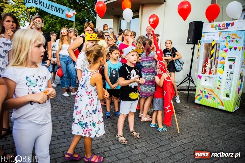 Zdjęcie w galerii na portalu naszraciborz.pl: Najpierw u prezydenta, potem w rodzinnym Raciborzu. Powitanie Justyny Święty-Ersetic  wiadomości z regionu