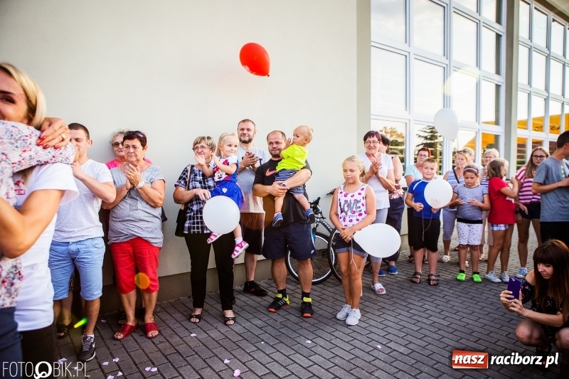 Zdjęcie w galerii na portalu naszraciborz.pl: Najpierw u prezydenta, potem w rodzinnym Raciborzu. Powitanie Justyny Święty-Ersetic  wiadomości z regionu