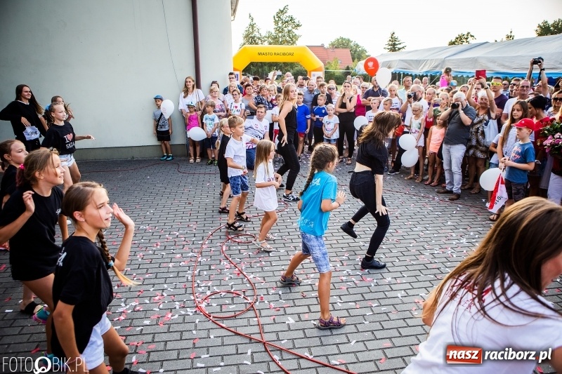 Zdjęcie w galerii na portalu naszraciborz.pl: Najpierw u prezydenta, potem w rodzinnym Raciborzu. Powitanie Justyny Święty-Ersetic  wiadomości z regionu