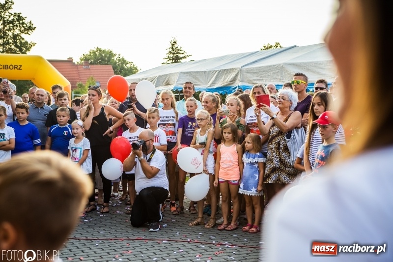 Zdjęcie w galerii na portalu naszraciborz.pl: Najpierw u prezydenta, potem w rodzinnym Raciborzu. Powitanie Justyny Święty-Ersetic  wiadomości z regionu
