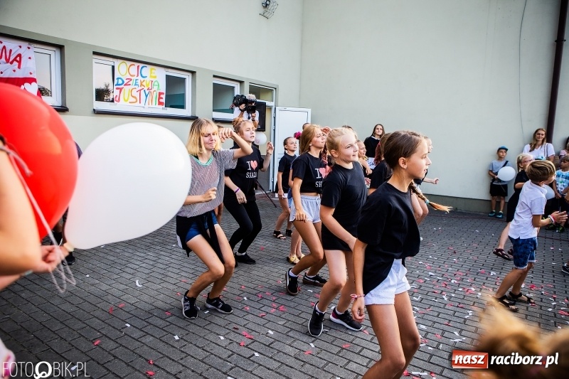 Zdjęcie w galerii na portalu naszraciborz.pl: Najpierw u prezydenta, potem w rodzinnym Raciborzu. Powitanie Justyny Święty-Ersetic  wiadomości z regionu