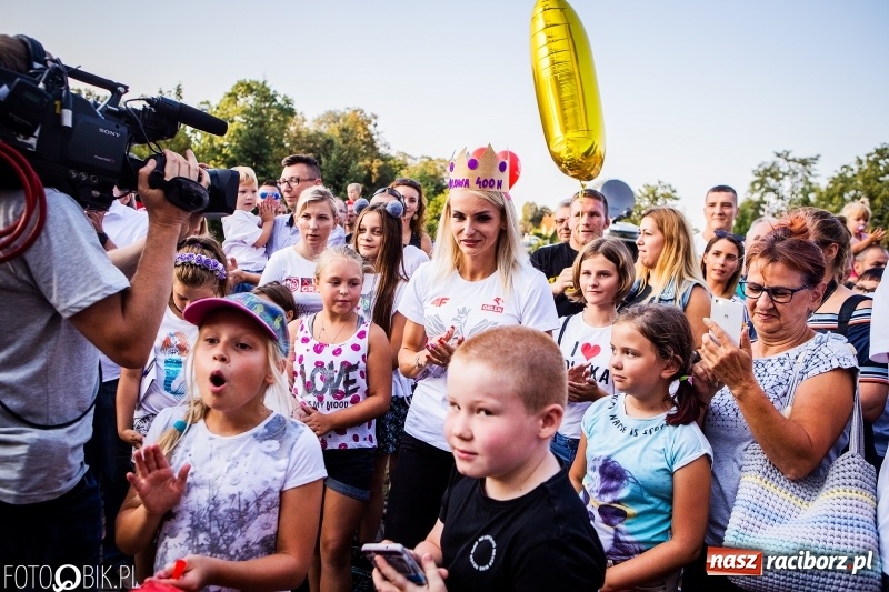 Zdjęcie w galerii na portalu naszraciborz.pl: Najpierw u prezydenta, potem w rodzinnym Raciborzu. Powitanie Justyny Święty-Ersetic  wiadomości z regionu