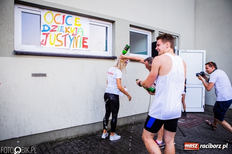 Zdjęcie w galerii na portalu naszraciborz.pl: Najpierw u prezydenta, potem w rodzinnym Raciborzu. Powitanie Justyny Święty-Ersetic  wiadomości z regionu