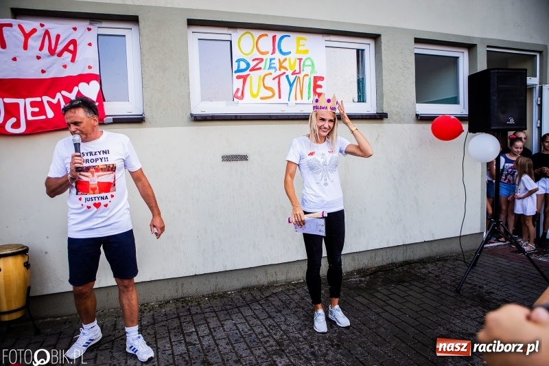 Zdjęcie w galerii na portalu naszraciborz.pl: Najpierw u prezydenta, potem w rodzinnym Raciborzu. Powitanie Justyny Święty-Ersetic  wiadomości z regionu