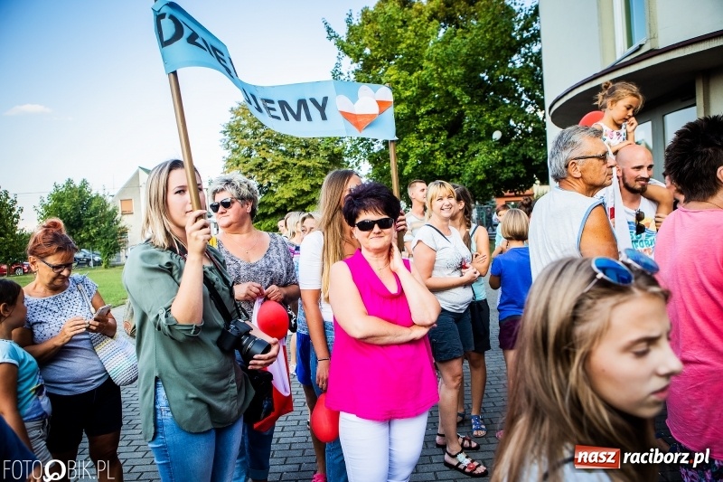 Zdjęcie w galerii na portalu naszraciborz.pl: Najpierw u prezydenta, potem w rodzinnym Raciborzu. Powitanie Justyny Święty-Ersetic  wiadomości z regionu