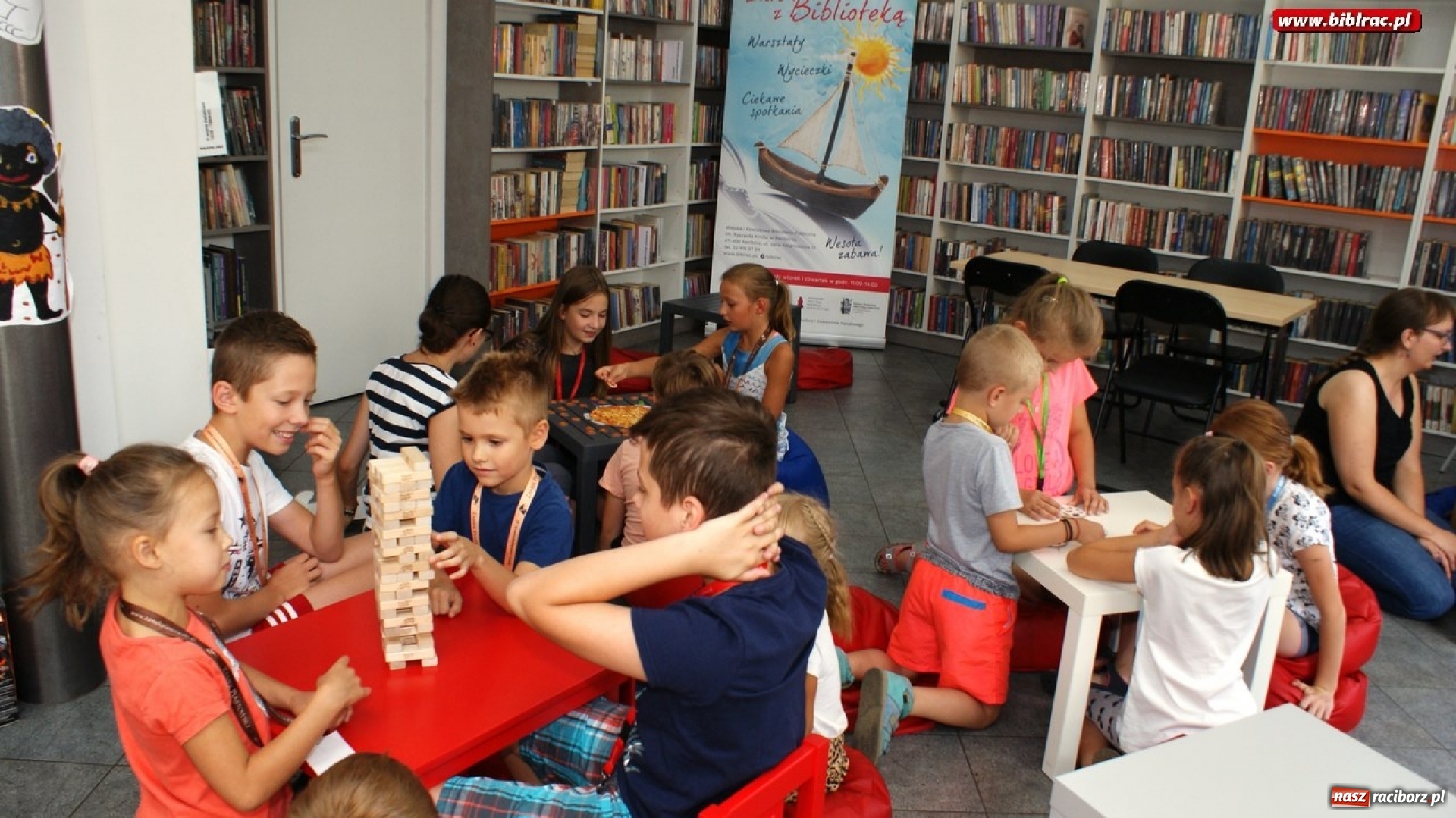 Zdjęcie w galerii na portalu naszraciborz.pl: Lato w bibliotece. Planszówki nie tak znów przestarzałe wiadomości z regionu