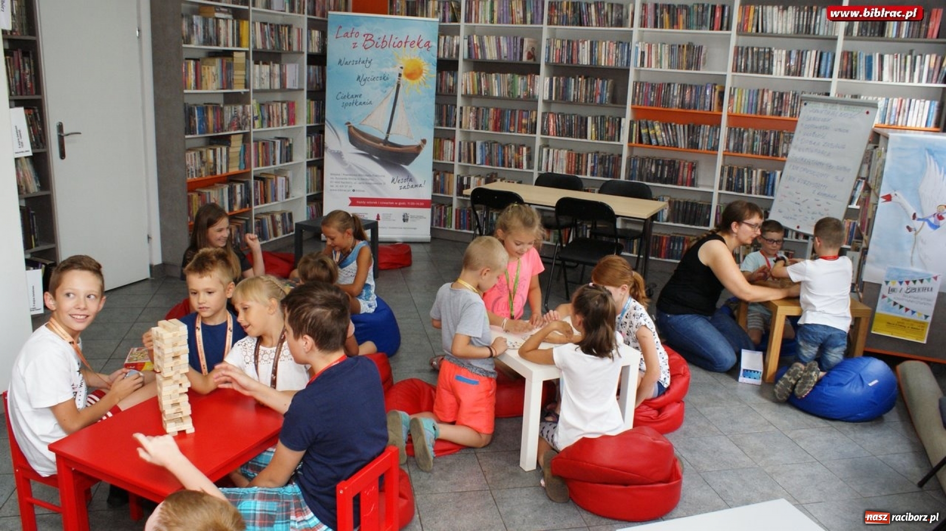 Zdjęcie w galerii na portalu naszraciborz.pl: Lato w bibliotece. Planszówki nie tak znów przestarzałe wiadomości z regionu