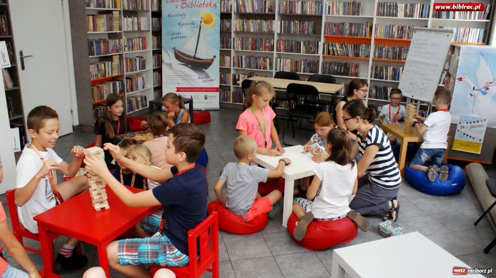 Zdjęcie w galerii na portalu naszraciborz.pl: Lato w bibliotece. Planszówki nie tak znów przestarzałe wiadomości z regionu