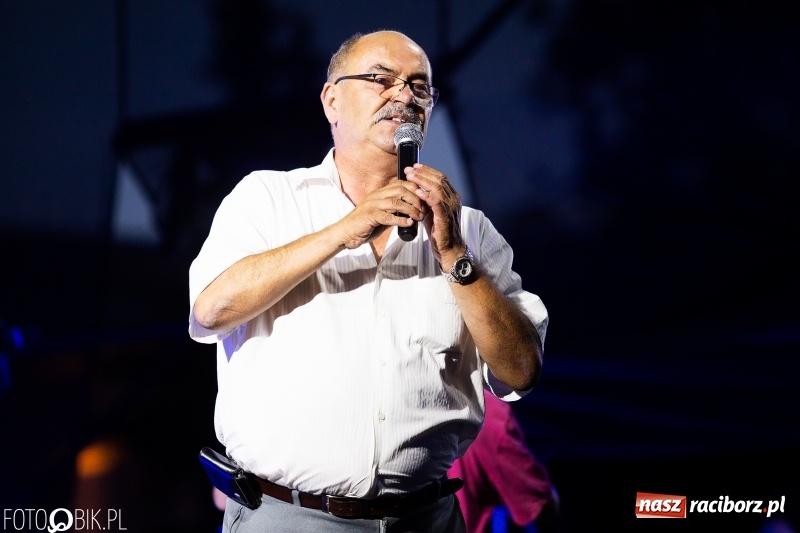 Zdjęcie w galerii na portalu naszraciborz.pl: Memoriał 2018: Hity Piaska porwały do zabawy tłum raciborzan FOTO i WIDEO wiadomości z regionu