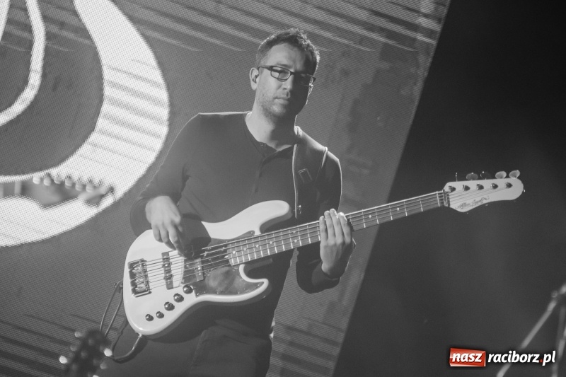 Zdjęcie w galerii na portalu naszraciborz.pl: Memoriał 2018: Hity Piaska porwały do zabawy tłum raciborzan FOTO i WIDEO wiadomości z regionu