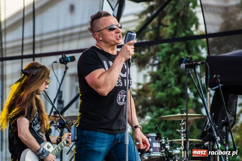 Zdjęcie w galerii na portalu naszraciborz.pl: Mocne rockowe uderzenie, czyli koncert zespołu The trAst FOTO i WIDEO wiadomości z regionu