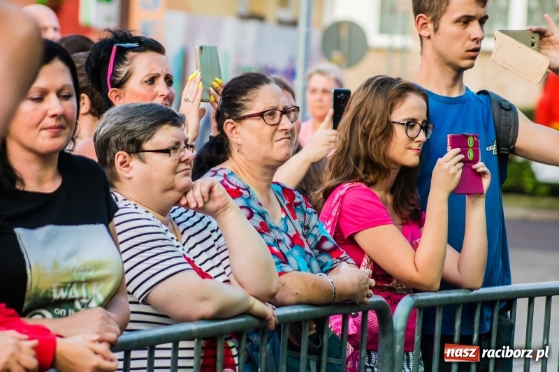 Zdjęcie w galerii na portalu naszraciborz.pl: Mocne rockowe uderzenie, czyli koncert zespołu The trAst FOTO i WIDEO wiadomości z regionu