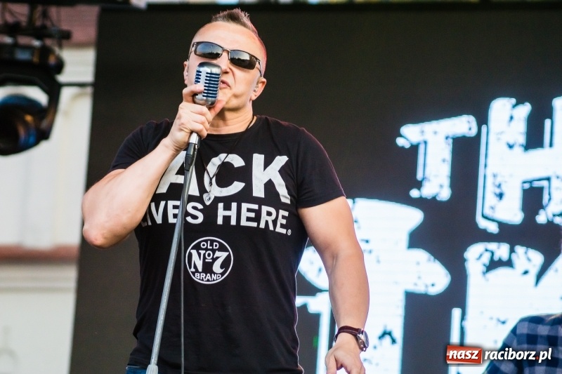 Zdjęcie w galerii na portalu naszraciborz.pl: Mocne rockowe uderzenie, czyli koncert zespołu The trAst FOTO i WIDEO wiadomości z regionu