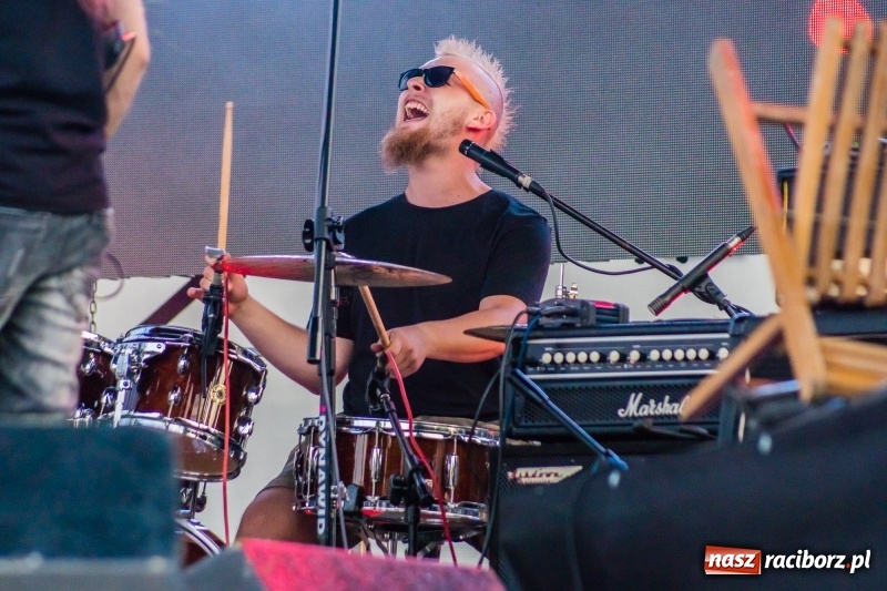 Zdjęcie w galerii na portalu naszraciborz.pl: Mocne rockowe uderzenie, czyli koncert zespołu The trAst FOTO i WIDEO wiadomości z regionu