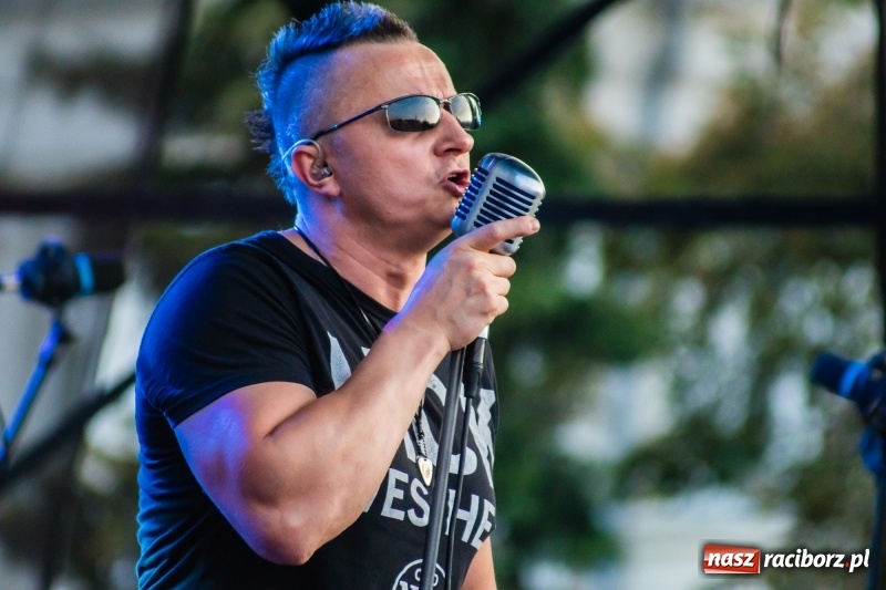Zdjęcie w galerii na portalu naszraciborz.pl: Mocne rockowe uderzenie, czyli koncert zespołu The trAst FOTO i WIDEO wiadomości z regionu