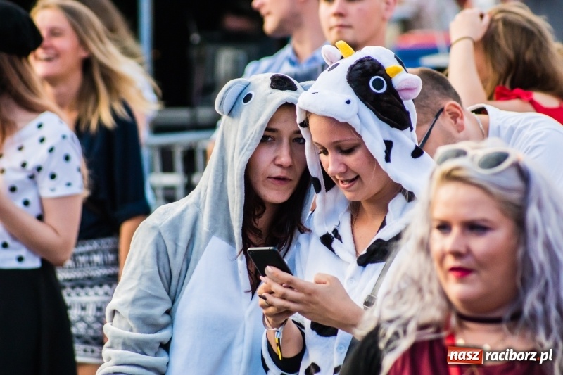 Zdjęcie w galerii na portalu naszraciborz.pl: Mocne rockowe uderzenie, czyli koncert zespołu The trAst FOTO i WIDEO wiadomości z regionu