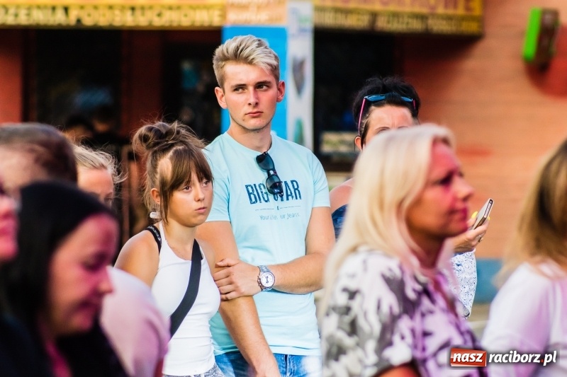 Zdjęcie w galerii na portalu naszraciborz.pl: Mocne rockowe uderzenie, czyli koncert zespołu The trAst FOTO i WIDEO wiadomości z regionu