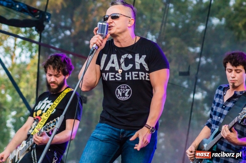 Zdjęcie w galerii na portalu naszraciborz.pl: Mocne rockowe uderzenie, czyli koncert zespołu The trAst FOTO i WIDEO wiadomości z regionu