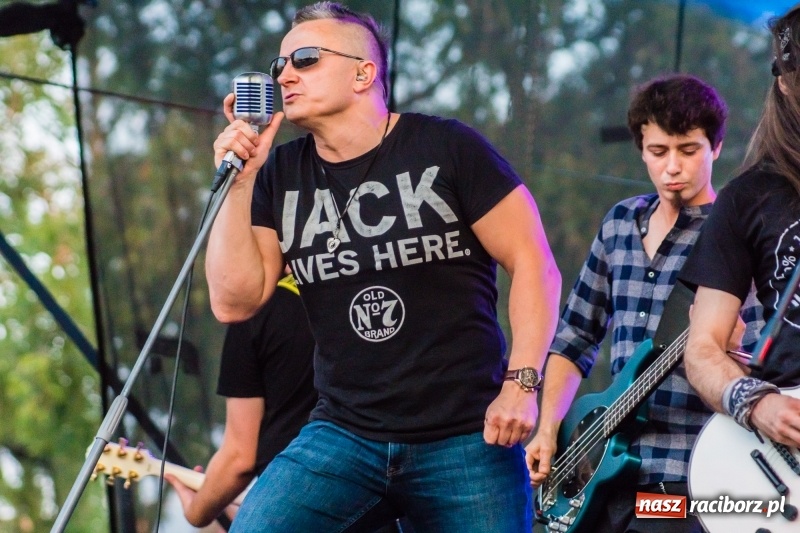 Zdjęcie w galerii na portalu naszraciborz.pl: Mocne rockowe uderzenie, czyli koncert zespołu The trAst FOTO i WIDEO wiadomości z regionu