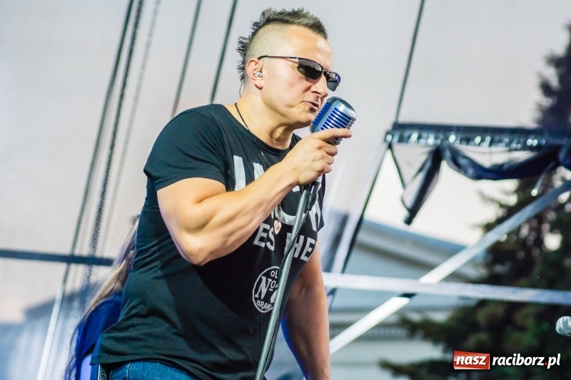 Zdjęcie w galerii na portalu naszraciborz.pl: Mocne rockowe uderzenie, czyli koncert zespołu The trAst FOTO i WIDEO wiadomości z regionu